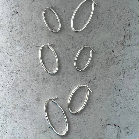 Pendientes de plata ovalados en tres medidas diferentes